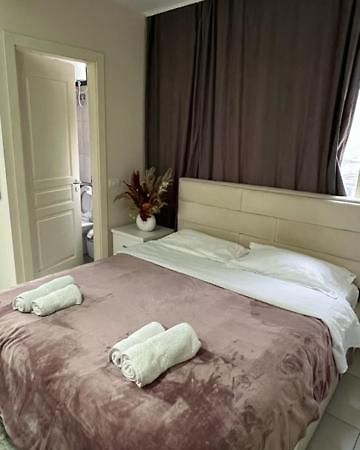 Urban Retreat Apartments Tirana Esterno foto